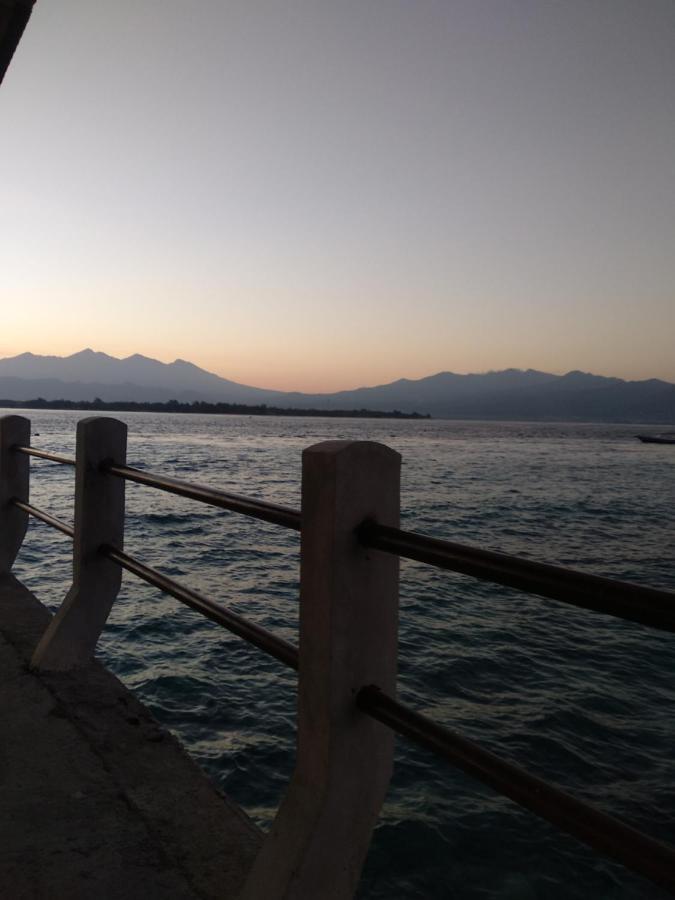 Cnunk Bungalow ギリ島 エクステリア 写真