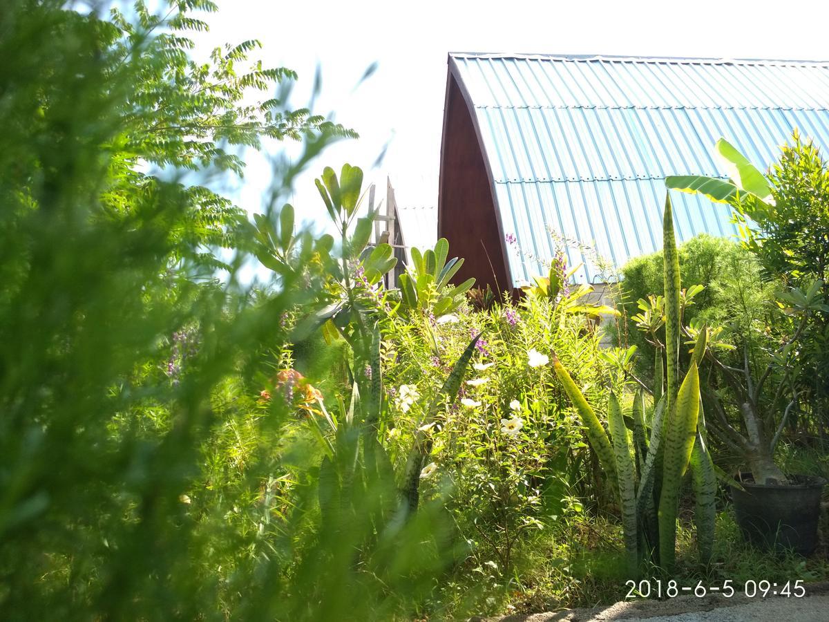 Cnunk Bungalow ギリ島 エクステリア 写真