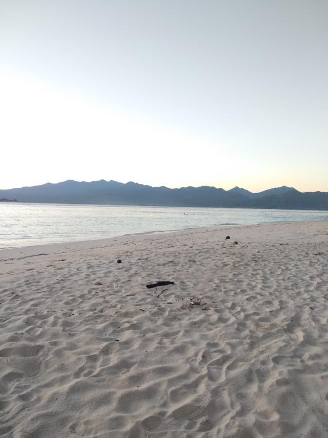 Cnunk Bungalow ギリ島 エクステリア 写真